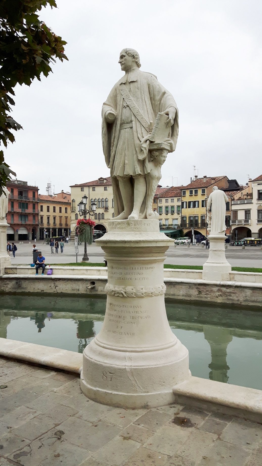 Michele Savonarola's monument, Padua - 01.jpg